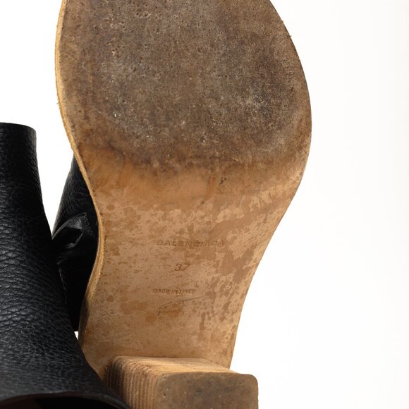 Balenciaga Black Pebbled-Leather Peep-Toe Sandals - Picture 5 of 11